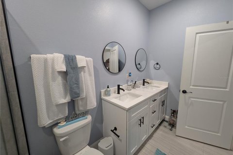 House in Poinciana, Florida 4 bedrooms, 159.98 sq.m. № 2106115 - photo 18