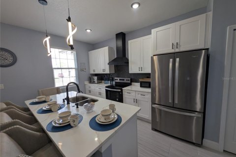 House in Poinciana, Florida 4 bedrooms, 159.98 sq.m. № 2106115 - photo 28