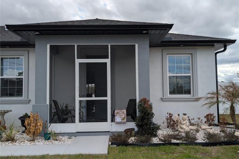House in Poinciana, Florida 4 bedrooms, 159.98 sq.m. № 2106115 - photo 7