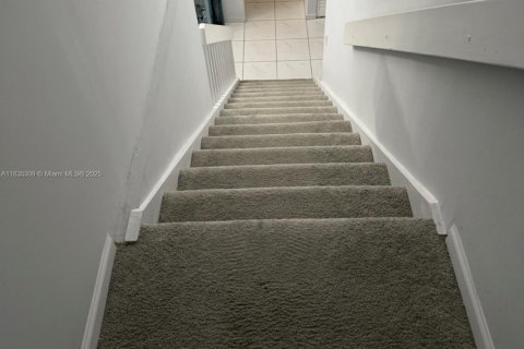 Townhouse in Miami Lakes, Florida 3 bedrooms, 146.97 sq.m. № 1825693 - photo 27