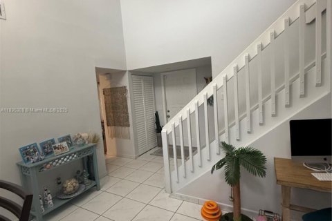 Townhouse in Miami Lakes, Florida 3 bedrooms, 146.97 sq.m. № 1825693 - photo 20