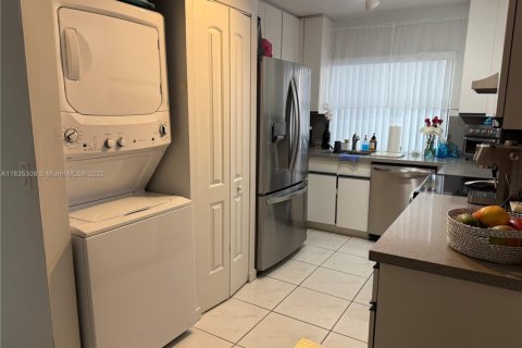 Townhouse in Miami Lakes, Florida 3 bedrooms, 146.97 sq.m. № 1825693 - photo 8