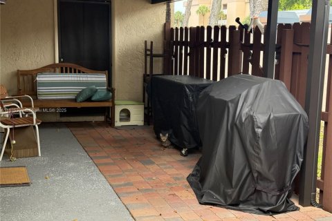 Townhouse in Miami Lakes, Florida 3 bedrooms, 146.97 sq.m. № 1825693 - photo 18