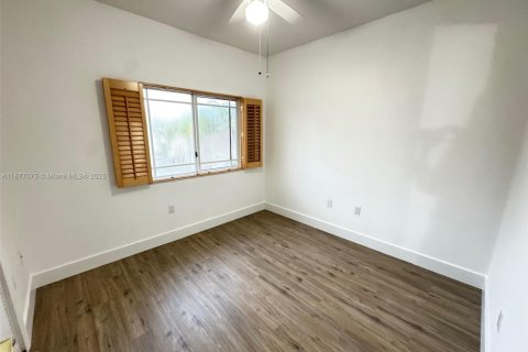 Touwnhouse à louer à Miami, Floride: 3 chambres, 148.64 m2 № 1923911 - photo 15