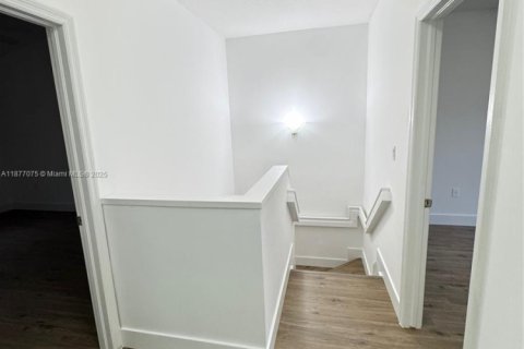 Touwnhouse à louer à Miami, Floride: 3 chambres, 148.64 m2 № 1923911 - photo 9