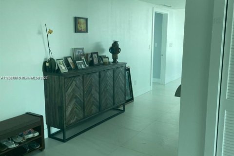 Condo in Pompano Beach, Florida, 3 bedrooms  № 1981195 - photo 12