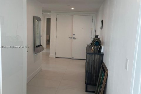 Condo in Pompano Beach, Florida, 3 bedrooms  № 1981195 - photo 13