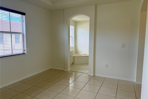 Touwnhouse à louer à Miami, Floride: 3 chambres, 155.89 m2 № 1931140 - photo 19