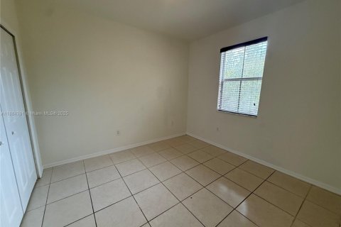 Touwnhouse à louer à Miami, Floride: 3 chambres, 155.89 m2 № 1931140 - photo 14
