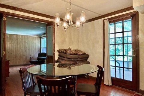 House in Titusville, Florida 4 bedrooms, 209.03 sq.m. № 1911434 - photo 8