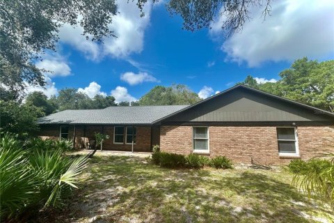 House in Titusville, Florida 4 bedrooms, 209.03 sq.m. № 1911434 - photo 2