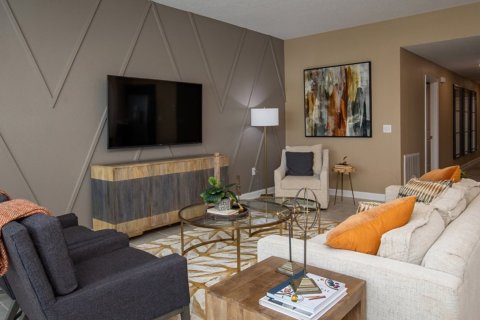 Adosado en venta en Edgewater, Florida, 4 dormitorios, 180 m2 № 33878 - foto 1