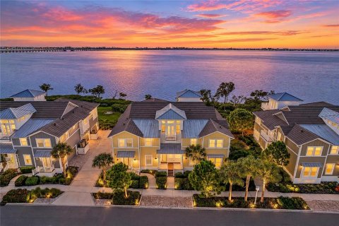 Condominio en venta en Bradenton, Florida, 3 dormitorios, 274.99 m2 № 2419652 - foto 3