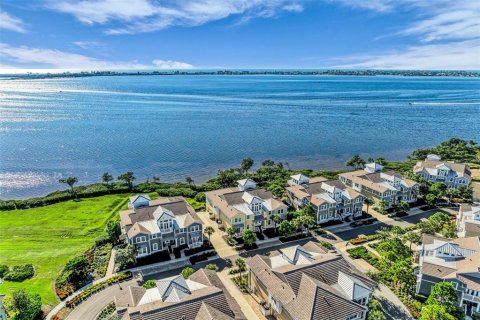 Condominio en venta en Bradenton, Florida, 3 dormitorios, 274.99 m2 № 2419652 - foto 4