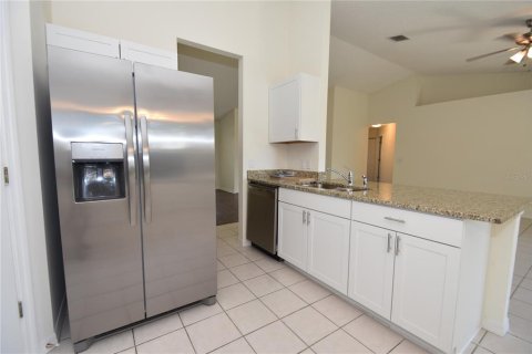 House in Palm Coast, Florida 4 bedrooms, 181.44 sq.m. № 1884085 - photo 16