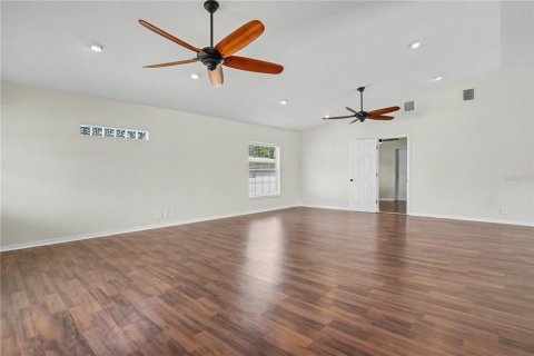 Villa ou maison à vendre à Saint Petersburg, Floride: 3 chambres, 184.32 m2 № 2339802 - photo 17