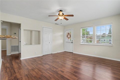 Villa ou maison à vendre à Saint Petersburg, Floride: 3 chambres, 184.32 m2 № 2339802 - photo 7