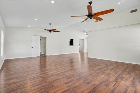 Villa ou maison à vendre à Saint Petersburg, Floride: 3 chambres, 184.32 m2 № 2339802 - photo 18