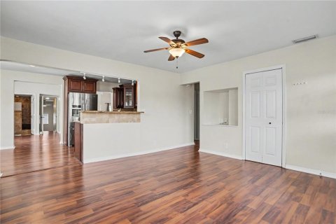 Villa ou maison à vendre à Saint Petersburg, Floride: 3 chambres, 184.32 m2 № 2339802 - photo 6
