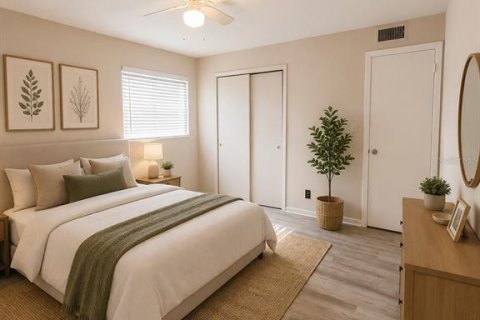 Condominio en alquiler en Saint Petersburg, Florida, 2 dormitorios, 78.13 m2 № 2230327 - foto 12