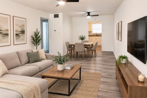 Condominio en alquiler en Saint Petersburg, Florida, 2 dormitorios, 78.13 m2 № 2230327 - foto 10