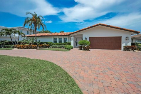 Villa ou maison à vendre à Saint Petersburg, Floride: 4 chambres, 236.62 m2 № 1876077 - photo 5