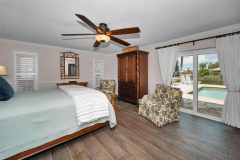 Villa ou maison à vendre à Saint Petersburg, Floride: 4 chambres, 236.62 m2 № 1876077 - photo 20