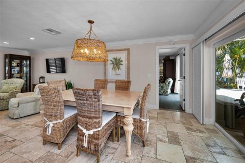 Villa ou maison à vendre à Saint Petersburg, Floride: 4 chambres, 236.62 m2 № 1876077 - photo 14