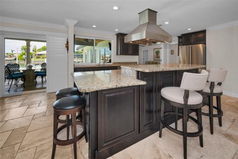 Villa ou maison à vendre à Saint Petersburg, Floride: 4 chambres, 236.62 m2 № 1876077 - photo 15