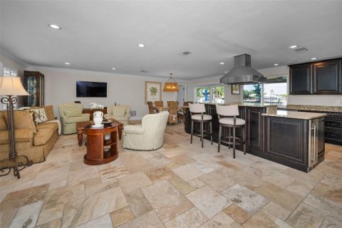 Villa ou maison à vendre à Saint Petersburg, Floride: 4 chambres, 236.62 m2 № 1876077 - photo 11