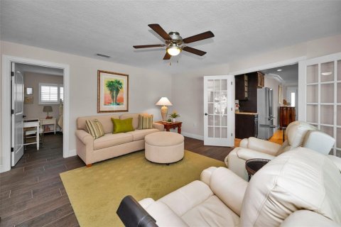 Villa ou maison à vendre à Saint Petersburg, Floride: 4 chambres, 236.62 m2 № 1876077 - photo 27