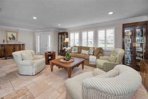 Villa ou maison à vendre à Saint Petersburg, Floride: 4 chambres, 236.62 m2 № 1876077 - photo 9