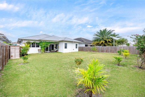 Villa ou maison à vendre à Miami, Floride: 4 chambres, 215.25 m2 № 1929350 - photo 3