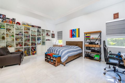 Villa ou maison à vendre à Miami, Floride: 4 chambres, 215.25 m2 № 1929350 - photo 21