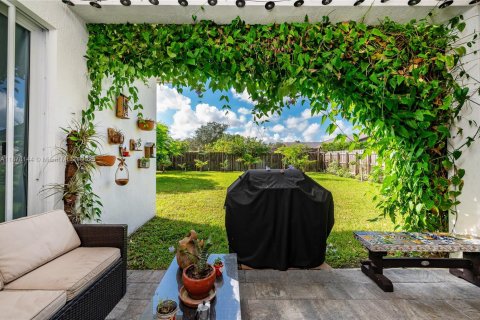 Villa ou maison à vendre à Miami, Floride: 4 chambres, 215.25 m2 № 1929350 - photo 26