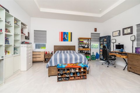 Villa ou maison à vendre à Miami, Floride: 4 chambres, 215.25 m2 № 1929350 - photo 22