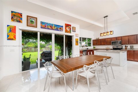 Villa ou maison à vendre à Miami, Floride: 4 chambres, 215.25 m2 № 1929350 - photo 18