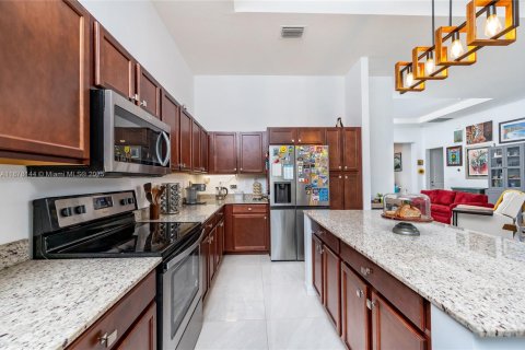 Villa ou maison à vendre à Miami, Floride: 4 chambres, 215.25 m2 № 1929350 - photo 20
