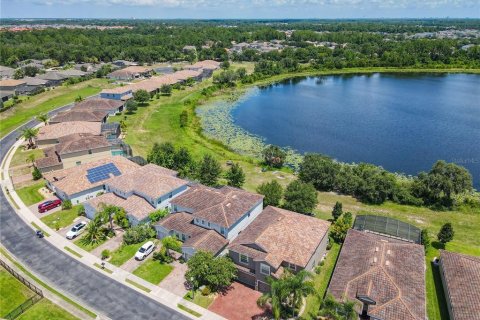 House in Davenport, Florida 6 bedrooms, 265.05 sq.m. № 1844425 - photo 6