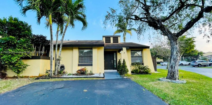 Таунхаус в Майами, Флорида 2 спальни, 95.22м2 № 1955795