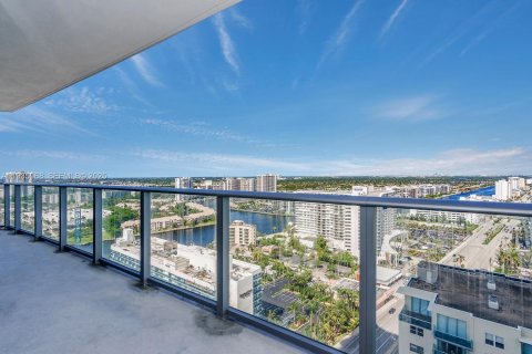 Condo in Hollywood, Florida, 1 bedroom № 1994040 - photo 26