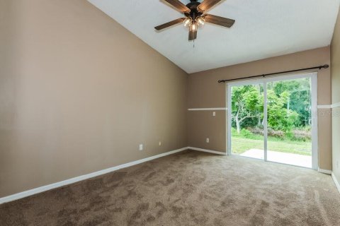 House in Land O' Lakes, Florida 3 bedrooms, 100.24 sq.m. № 2403421 - photo 9