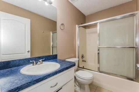 House in Land O' Lakes, Florida 3 bedrooms, 100.24 sq.m. № 2403421 - photo 14