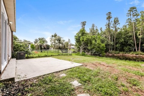 House in Land O' Lakes, Florida 3 bedrooms, 100.24 sq.m. № 2403421 - photo 15