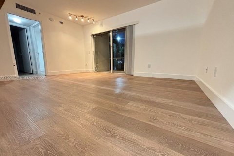 Condominio en venta en Hollywood, Florida, 2 dormitorios, 69.4 m2 № 2063838 - foto 20