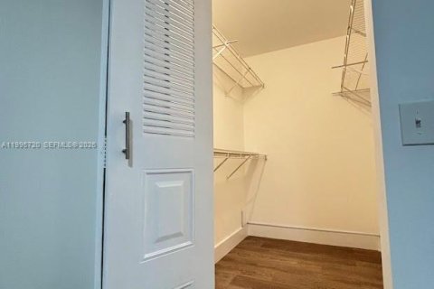 Condominio en venta en Hollywood, Florida, 2 dormitorios, 69.4 m2 № 2063838 - foto 12