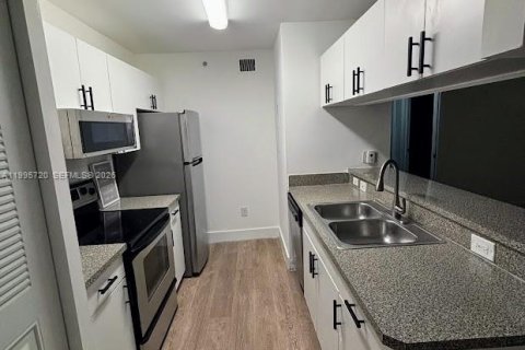 Condominio en venta en Hollywood, Florida, 2 dormitorios, 69.4 m2 № 2063838 - foto 7