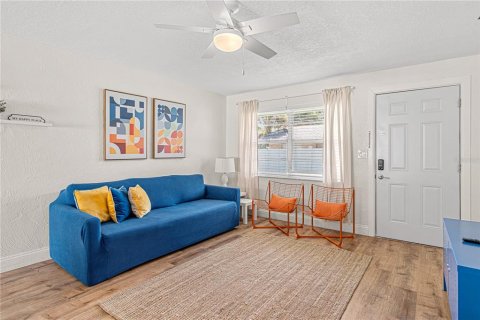 Propiedad comercial en venta en Port Orange, Florida, 208.1 m2 № 1773835 - foto 20