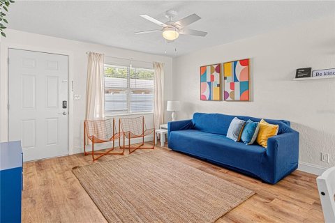 Propiedad comercial en venta en Port Orange, Florida, 208.1 m2 № 1773835 - foto 9