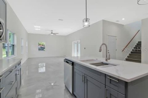 Villa ou maison à vendre à Tampa, Floride: 3 chambres, 240.8 m2 № 2141539 - photo 9